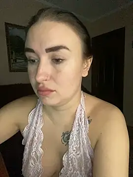 Snapshot of Roxana_Bell chatting on February 11, 2026, 7:19 pm Roxana Bell online show from February 11, 2026, 7:19 pm