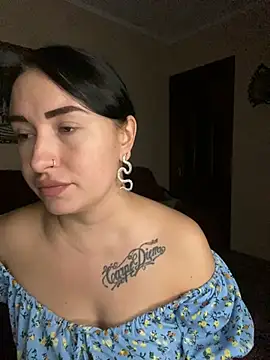 Snapshot of Roxana_Bell chatting on February 20, 2026, 8:53 pm Roxana Bell online show from February 20, 2026, 8:53 pm