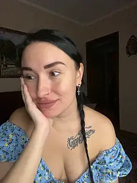 Snapshot of Roxana_Bell chatting on March 4, 2026, 2:34 pm Roxana Bell online show from March 4, 2026, 2:34 pm