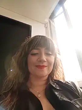 Snapshot of tata_laima__ chatting on June 10, 2026, 1:21 pm tata laima online show from June 10, 2026, 1:21 pm