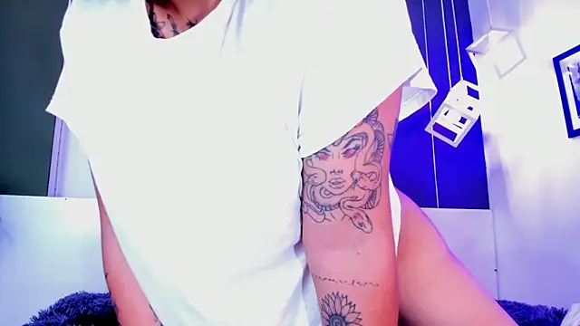 Alexxxholy online show from February 27, 2025, 4:43 pm