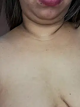 Snapshot of Ravina_patil1 chatting on February 11, 2025, 3:40 pm Ravina patil1 online show from February 11, 2025, 3:40 pm