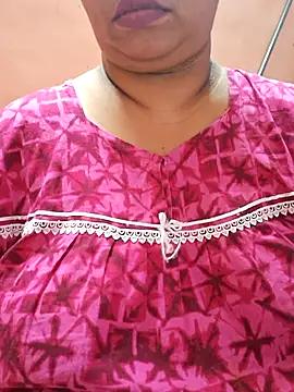 Snapshot of Ravina_patil1 chatting on March 20, 2025, 11:02 pm Ravina patil1 online show from March 20, 2025, 11:02 pm