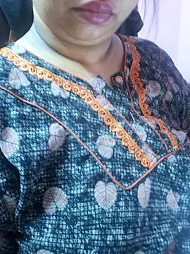 Snapshot of Ravina_patil1 chatting on September 9, 2025, 8:41 pm Ravina patil1 online show from September 9, 2025, 8:41 pm