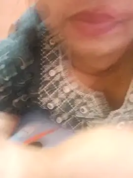 Snapshot of Ravina_patil1 chatting on October 3, 2025, 5:10 pm Ravina patil1 online show from October 3, 2025, 5:10 pm