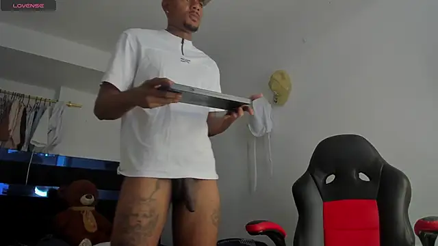 TysonWalkers online show from April 15, 2026, 9:37 pm