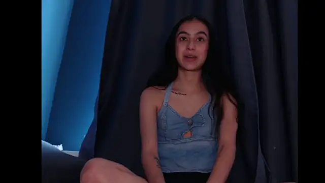 Snapshot of ValeryBaker_ chatting on October 7, 2025, 12:24 pm ValeryBaker  online show from October 7, 2025, 12:24 pm