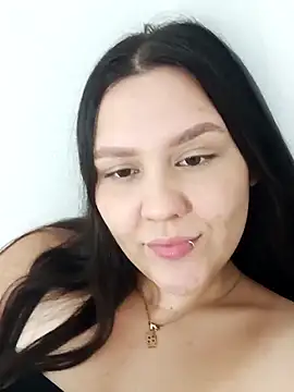 Ariakris online show from November 17, 2025, 1:33 am