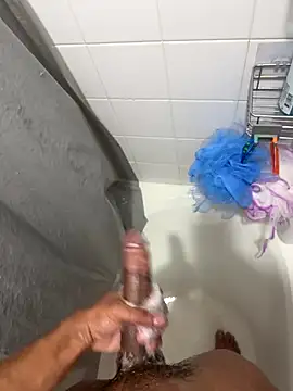 Snapshot of kingoqueens chatting on December 15, 2025, 7:29 pm kingoqueens online show from December 15, 2025, 7:29 pm