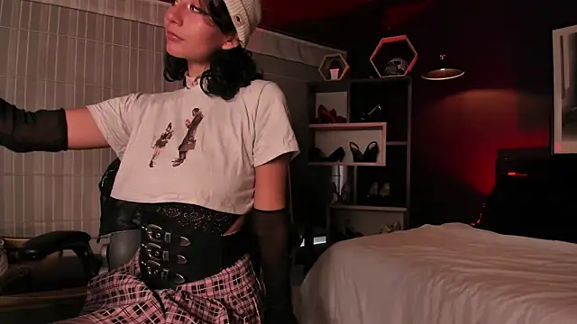 Snapshot of Moony_14 chatting on March 31, 2026, 2:06 pm Moony 14 online show from March 31, 2026, 2:06 pm