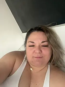 MikyVesela online show from April 10, 2026, 7:35 am