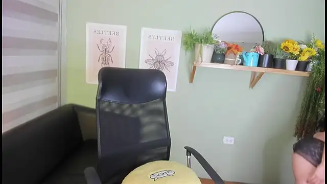 Aliiz 01 online show from February 6, 2025, 10:26 am