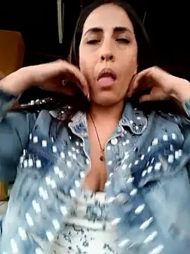 Lena-32 online show from February 17, 2026, 11:00 pm