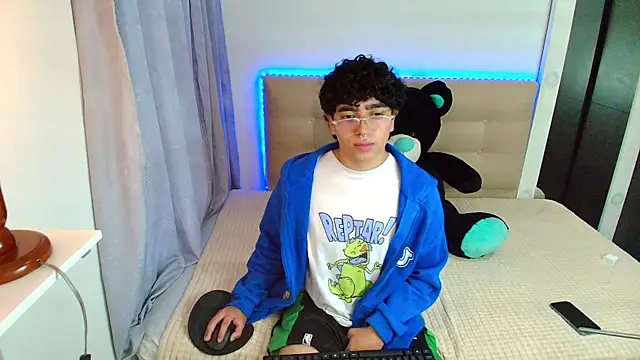 Snapshot of _nickconnor01 chatting on January 2, 2025, 10:55 pm  nickconnor01 online show from January 2, 2025, 10:55 pm