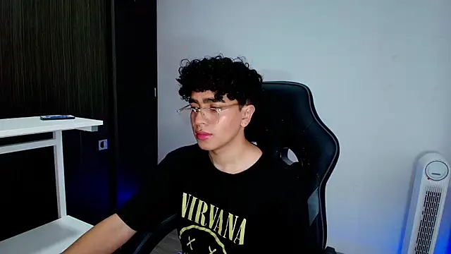 Snapshot of _nickconnor01 chatting on February 5, 2025, 8:57 pm  nickconnor01 online show from February 5, 2025, 8:57 pm