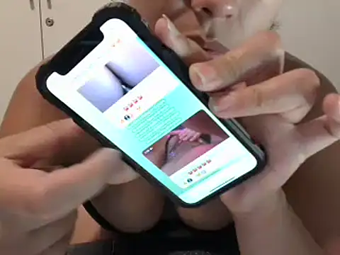 Snapshot of isabellalisa chatting on February 15, 2025, 6:33 am isabellalisa online show from February 15, 2025, 6:33 am