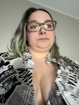 kitten0760 online show from June 23, 2026, 9:57 pm