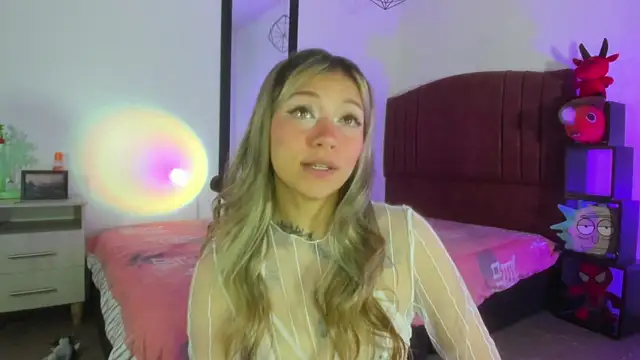 Snapshot of alisson_zafiro_ chatting on December 15, 2024, 9:13 am alisson zafiro  online show from December 15, 2024, 9:13 am