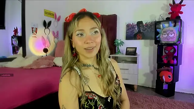 Snapshot of alisson_zafiro_ chatting on February 3, 2025, 9:19 am alisson zafiro  online show from February 3, 2025, 9:19 am
