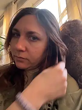 JasmineGlamour online show from April 12, 2026, 6:24 pm