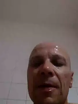 wedge75 online show from December 10, 2024, 6:33 am