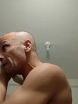 wedge75 online show from September 30, 2025, 5:18 pm