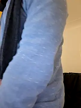 wedge75 online show from January 18, 2026, 6:12 pm