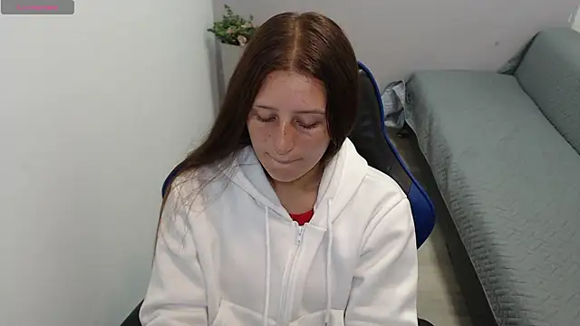 valerie diaz1 online show from January 14, 2026, 1:28 pm