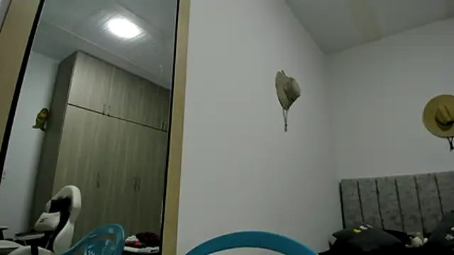 Valerioe online show from February 27, 2026, 3:23 pm