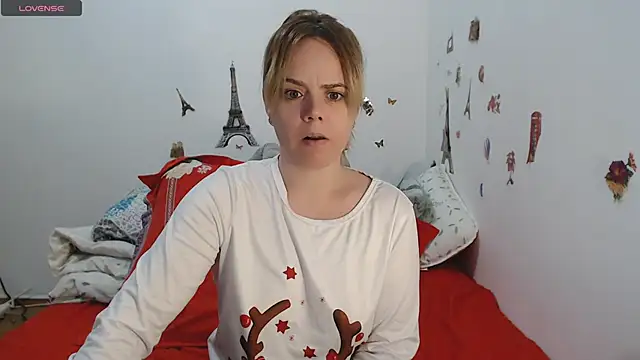 Snapshot of hotmilf4uxxx chatting on January 18, 2026, 11:36 am hotmilf4uxxx online show from January 18, 2026, 11:36 am