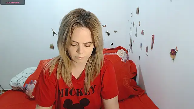 Snapshot of hotmilf4uxxx chatting on February 2, 2026, 11:09 am hotmilf4uxxx online show from February 2, 2026, 11:09 am