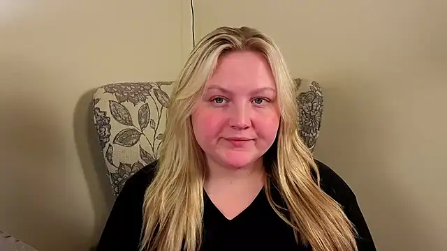 Snapshot of PhatAssBlond chatting on June 22, 2026, 12:02 am PhatAssBlond online show from June 22, 2026, 12:02 am