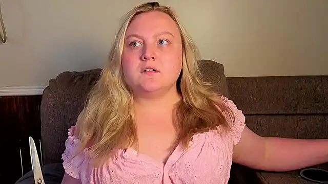 Snapshot of PhatAssBlond chatting on July 22, 2026, 3:04 pm PhatAssBlond online show from July 22, 2026, 3:04 pm