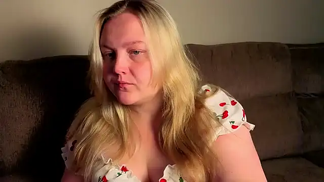 Snapshot of PhatAssBlond chatting on July 26, 2026, 6:59 pm PhatAssBlond online show from July 26, 2026, 6:59 pm