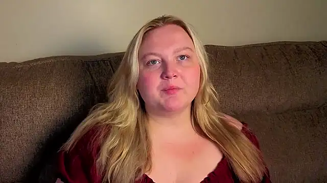 Snapshot of PhatAssBlond chatting on July 27, 2026, 3:52 pm PhatAssBlond online show from July 27, 2026, 3:52 pm