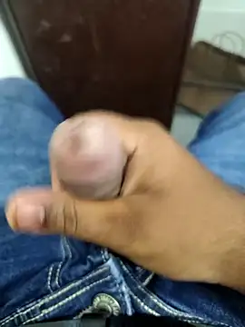 SplitPrestige19 online show from April 26, 2026, 1:20 pm