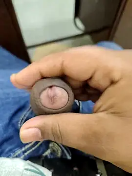 SplitPrestige19 online show from April 28, 2026, 3:39 pm