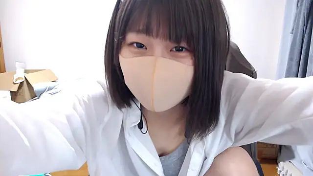 Snapshot of izumi__123 chatting on January 4, 2025, 5:37 am izumi  123 online show from January 4, 2025, 5:37 am