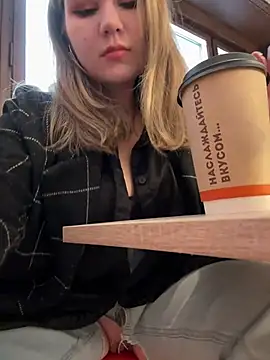 PumaShyXD online show from February 3, 2025, 11:20 am