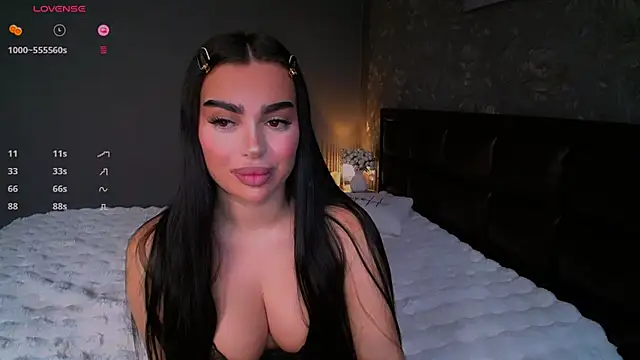 Snapshot of babyleilaa chatting on December 4, 2024, 4:49 pm babyleilaa online show from December 4, 2024, 4:49 pm