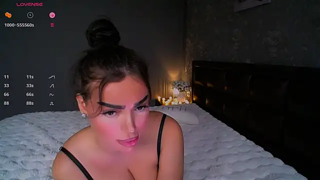 Snapshot of babyleilaa chatting on December 11, 2024, 4:53 pm babyleilaa online show from December 11, 2024, 4:53 pm