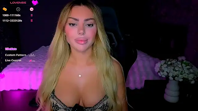 babyleilaa online show from May 31, 2026, 7:59 pm