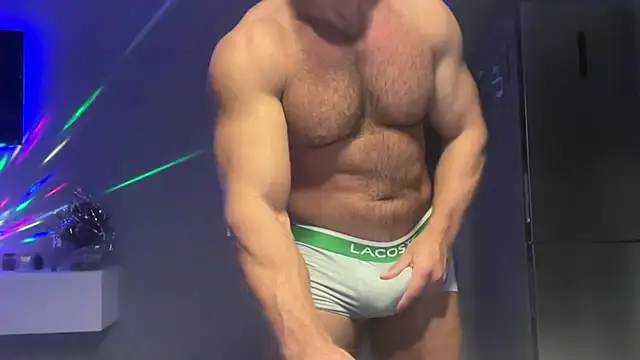 Snapshot of KarlosRichi chatting on January 6, 2025, 3:29 pm KarlosRichi online show from January 6, 2025, 3:29 pm