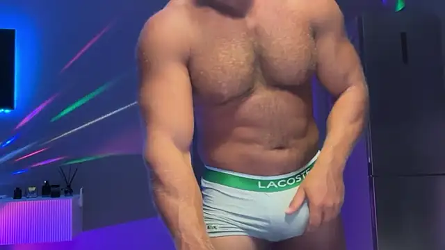 Snapshot of KarlosRichi chatting on October 12, 2025, 4:28 pm KarlosRichi online show from October 12, 2025, 4:28 pm