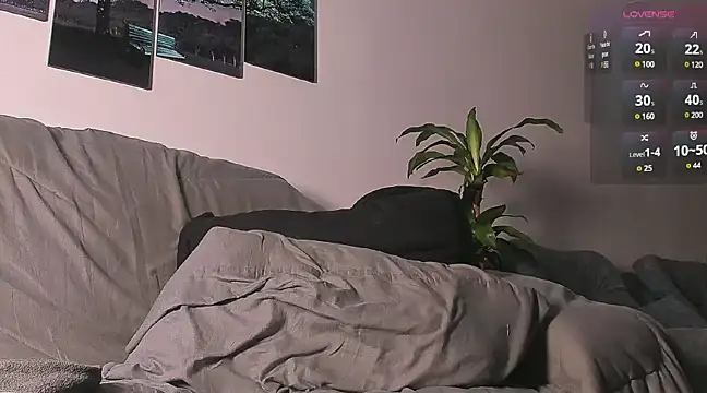 Snapshot of angeel_d035 chatting on February 27, 2025, 2:10 am angeel d035 online show from February 27, 2025, 2:10 am