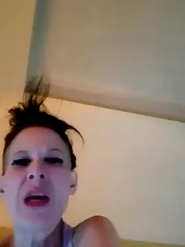 Snapshot of michele462 chatting on September 30, 2025, 9:36 am michele462 online show from September 30, 2025, 9:36 am