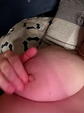 poussychats online show from March 11, 2025, 12:00 am