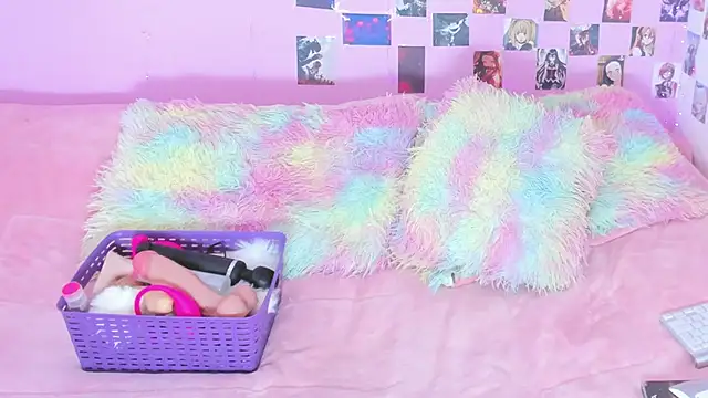 MIDORI BACK 01 online show from September 9, 2025, 9:14 pm