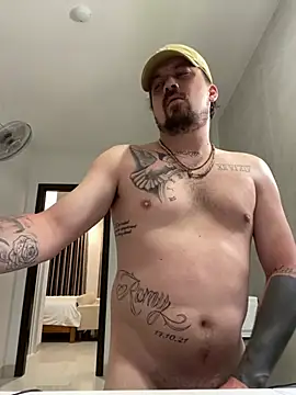 Snapshot of Tremblay_Simard chatting on April 9, 2026, 4:56 am Tremblay Simard online show from April 9, 2026, 4:56 am