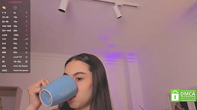 Aleejaa   online show from October 8, 2025, 11:52 am